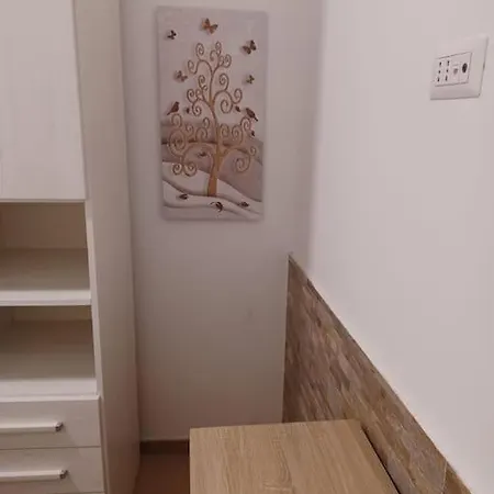 Apartementnearcapodimonte2 Naples