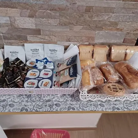 Apartementnearcapodimonte2 Naples